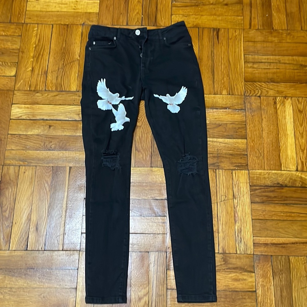 Black ripped dove Jeans